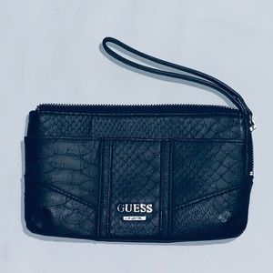 🔺Final Price GUESS wristlet